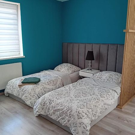Apartament Z Lozem Malzenskim - Bezplatny Parking Poznań Exterior foto